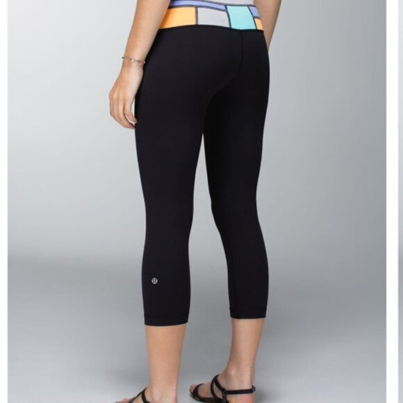 Lululemon Wunder Under Crop *Full-On Luon Black / Quilt Spring womens size 4 - Picture 6 of 14